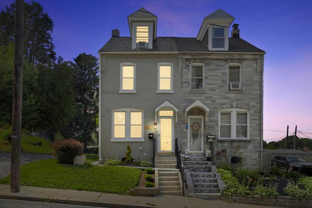 Rare City Home W/ Backyard Fire-Pit & Hottub Lancaster Exterior foto