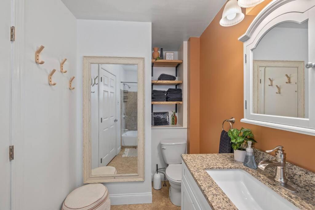 Rare City Home W/ Backyard Fire-Pit & Hottub Lancaster Exterior foto